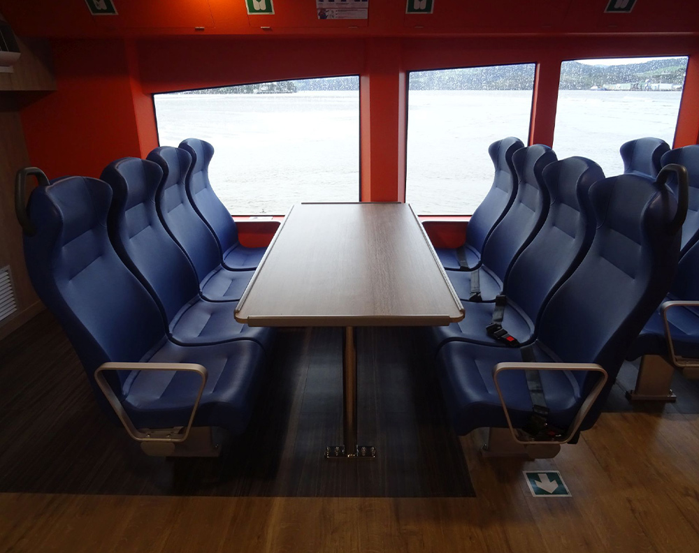 marine-passenger-seat