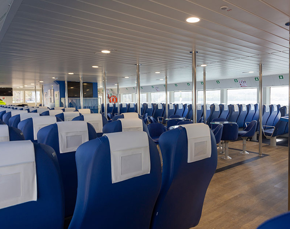 marine-passenger-seat