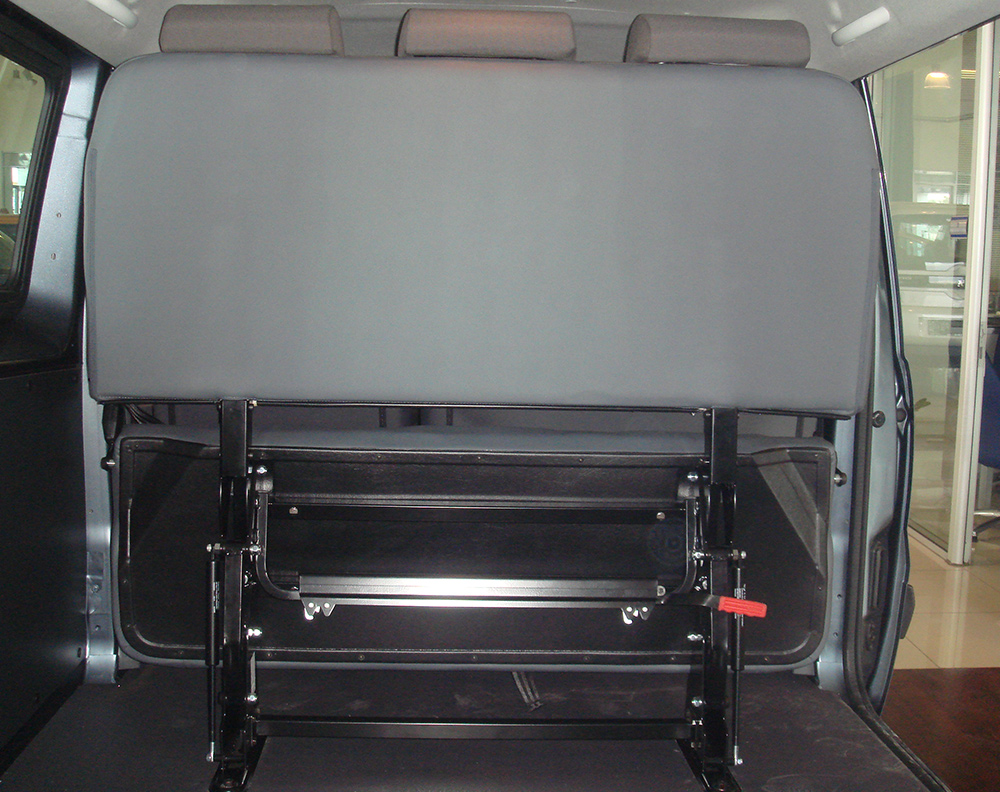 folding-upwards-bench-seat 2