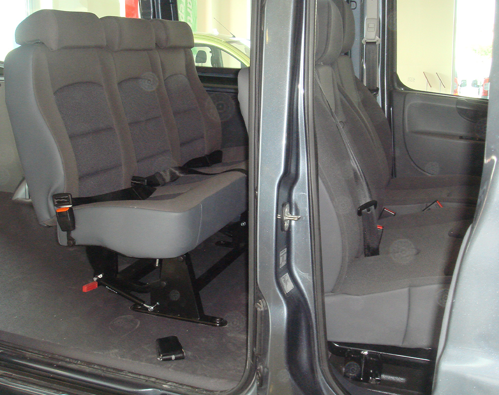 folding-upwards-bench-seat 5