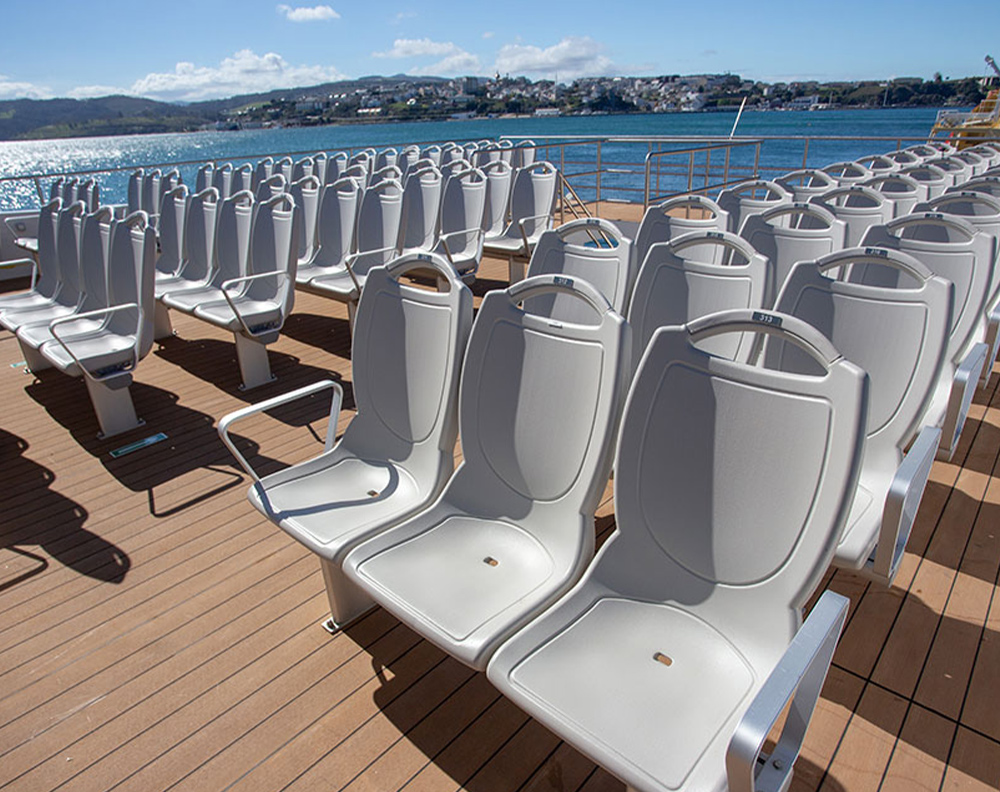 ferry-plastic-seat