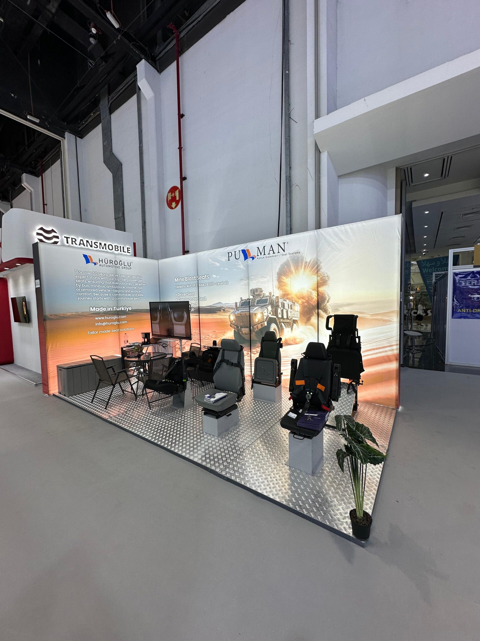 • Hüroğlu HR1210 mine blast seat display – IDEX 2025 Abu Dhabi